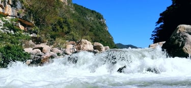 A waterfall in the El Ocote Biosphere Reserve in Chiapas on a Sabes Aves jungle birding trip