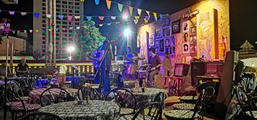 Boy Blues Bar - Chiang Mai Night Bazaar