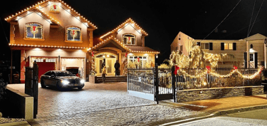 Professional Holiday Lighting