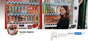 capture ecran page fille devant vitrine