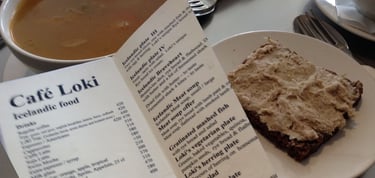 foto do menu em café loki em reykjavik islândia