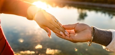 Lancaster PA couples photographer. Photo of engagement ring