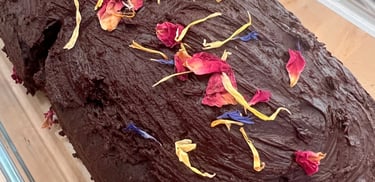 JGA-Schokoladenkuchn-Blumenblüten-Düsseldorf