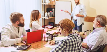 Incompany kennis en vaardigheden van medewerkers versterken.