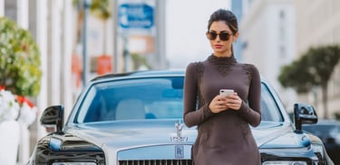 rich woman in Los Angeles