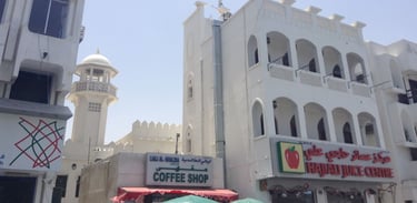 foto das lojas na orla de muscat oman