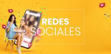 una mujer sentada en una silla con un pastel sobre un fondo amarillo