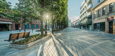 Kauno Laisvės alėja saulei leidžiantis