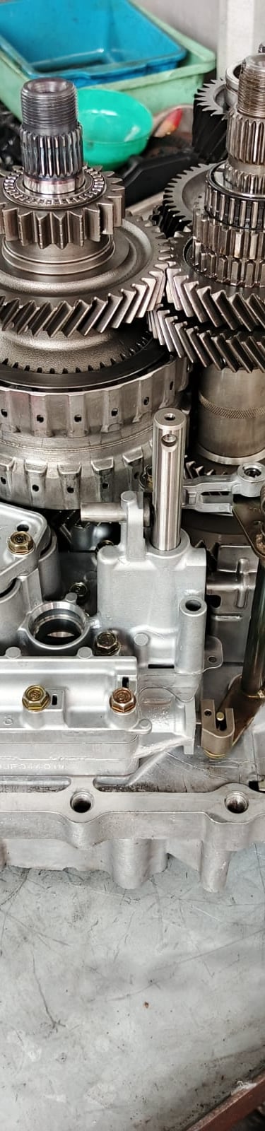 Servis transmisi mobil matic 