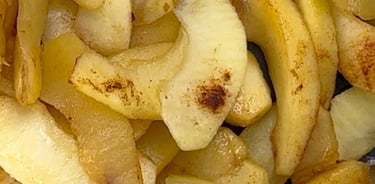 Healthy and light Caramelized Apples