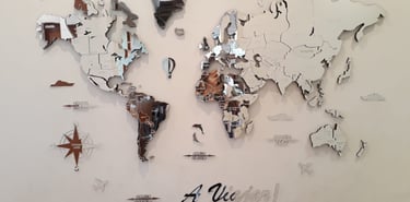 mapamundi o planisferio 3d de espejo