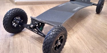 Black electric mountainboard