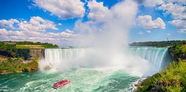 3-day Canada: Montréal cruise, Toronto, Niagara Falls.