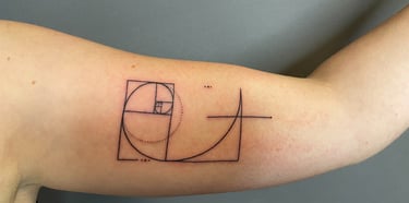 Fine line Handpoke Tattoo