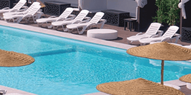 alt="piscine polyester rabat"