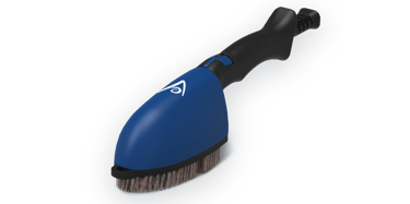 Profesjonalna szczotka parowa EV z naturalnym włosiem, służąca do dezynfekcji i błyskawicznego wygładzania tekstyliów.