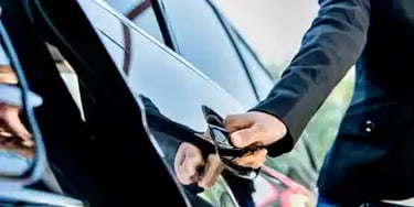 Premium VIP transportation service to Moraine Lake and Lake Louise