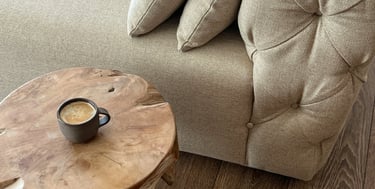 Idyllic clean sofs resembling complete comfort