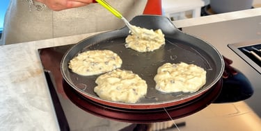 Prepare the pan with a touch of coconut oil