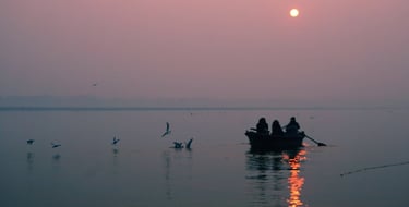 Morning Boat Ride Assi Ghat to Harishchandra Ghat & Ganga Aarti