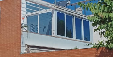 Veranda, cerramiento de aluminio y vidrios