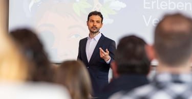 Experte für Klimapsychologie Fabian Hirt hält Vortrag zu Klimapsychologie und Klimakommunikation