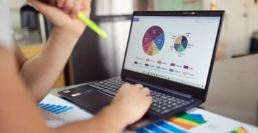 Gestão de tráfego é uma das profissões mais bem pagas do mercado digital brasileiro — e uma das que 