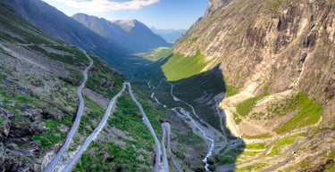 foto da estrada dos trolls na noruéga