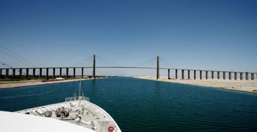 cruzeiro no canal de suez