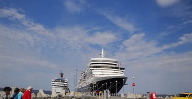 vista do navio ancorado no porto de Tallin