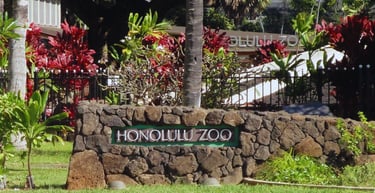 foto da placa do honolulu zoo no hawaii