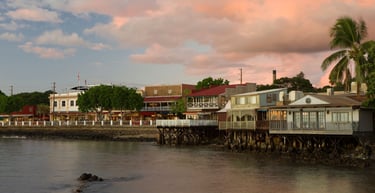 foto da vista do centro old town em lahaina hawaii