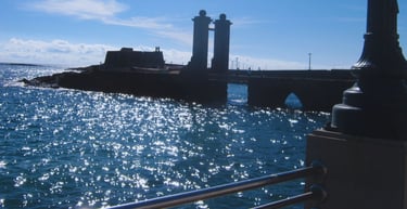 vista do pier na chegada em Arrecife, Lanzarote