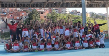 Grupo de crianças do projeto de atletismo de São Bernardo do Campo pela ASA São Bernardo