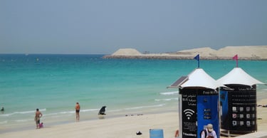 vista da praia da jumeirah em dubai