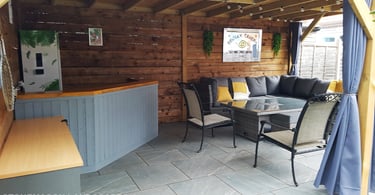 Gazebo Pergola Shelter Garden Bar Romford - Hornchurch - Gidea Park - Upminster - Brentwood