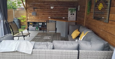 Gazebo Pergola Shelter Garden Bar Romford - Hornchurch - Gidea Park - Upminster - Brentwood