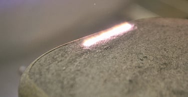 Gravure Laser sur Pierre - Alika Solutions