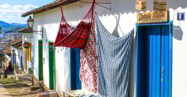 Artesanatos no centro historico de Congonhas, cidade turistica e historica de Minas Gerais