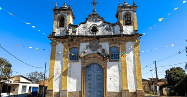 Igreja Histórica no Centro Histórico de Itaiaia, Distrito de Ouro Branco em Minas Gerais