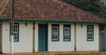 Casa Histórica no Centro Histórico de Brumal, Distrito de Santa Barbara, MG