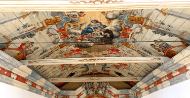 Pintura na Cupula de Uma Igreja Histórica do Barro Mineiro, em Ouro Branco, MG