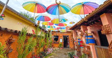 Casa de artesanatos no distrito de Prados que o nome é Bicinho, distrito pertinho de Tiradentes MG