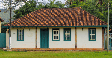 Casa histórica no centro turistico de Brumal, distrito turistico de Santa Bárbara Minas Gerais