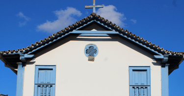 Igreja Matriz no centro turistico e histórico de Morro d'Água Quente, distrito de Catas Altas MG