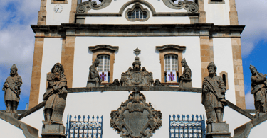 Igreja Matriz de Congonhas, com obras do Aleijadinho, maior conjunto barroco do mundo