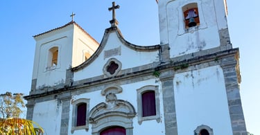 Igreja no centro historico e turistico de Acurui, distrito de Itabirito em Minas Gerais