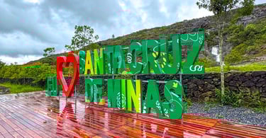 Letreiro Eu amo Santa Cruz de Minas, cidade turistica entre Tiradentes e São João del rei