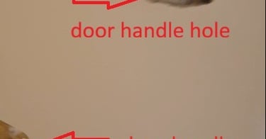 door_handle_damage_wall