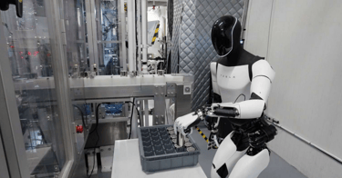 Elon Musk Afirma que Robôs Optimus Vão se Autorreplicar em Fábricas